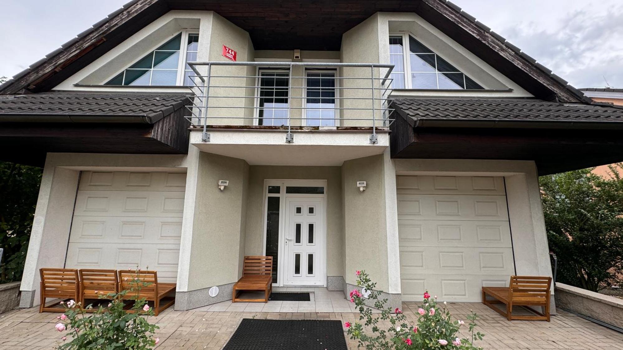 Diamondvilla, 4 Bedroom Apartment, Garden & Spa 프라하 외부 사진