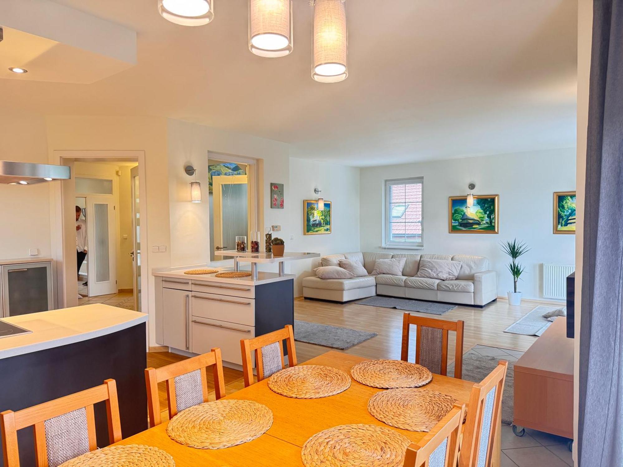 Diamondvilla, 4 Bedroom Apartment, Garden & Spa 프라하 외부 사진
