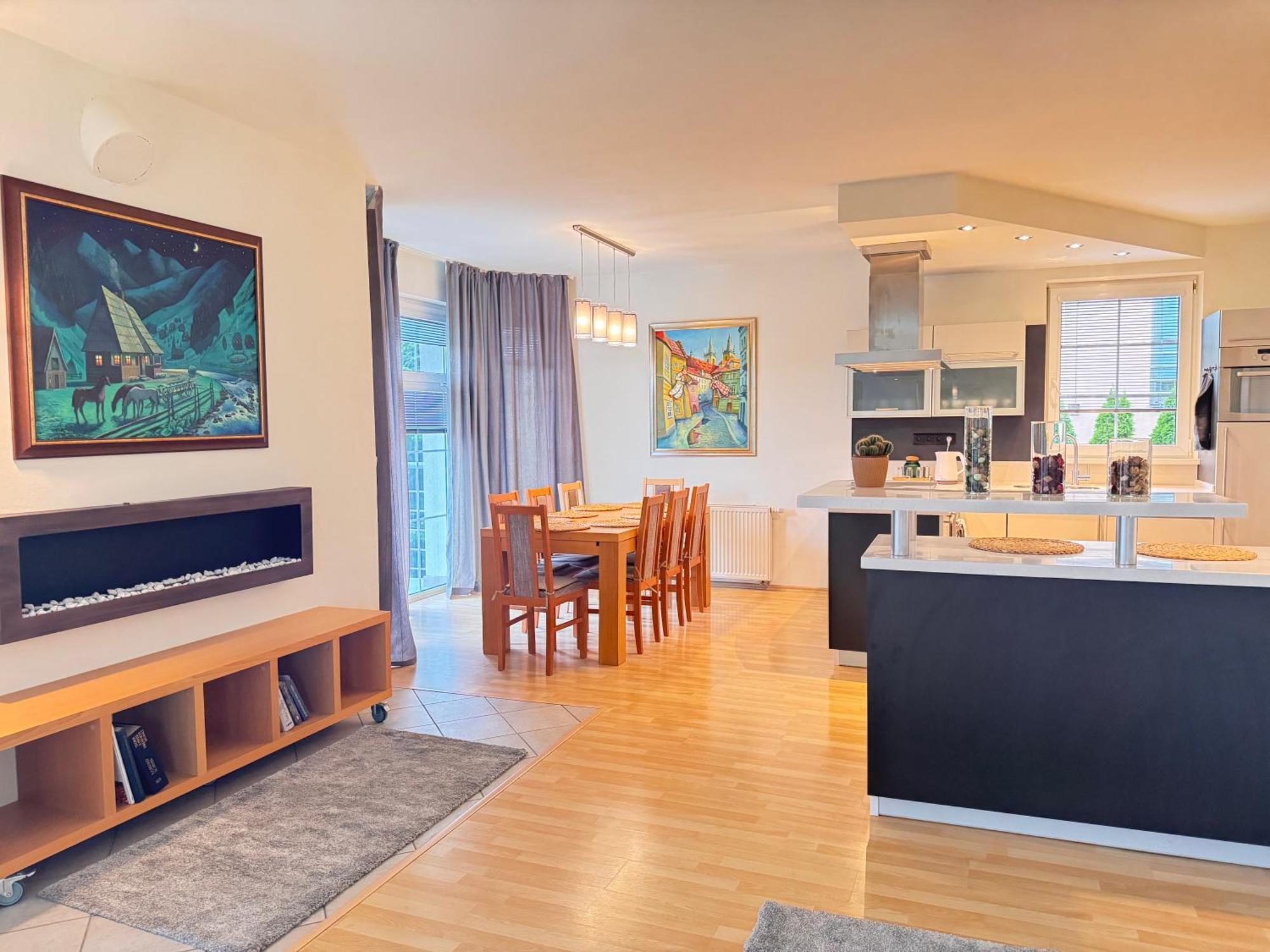 Diamondvilla, 4 Bedroom Apartment, Garden & Spa 프라하 외부 사진