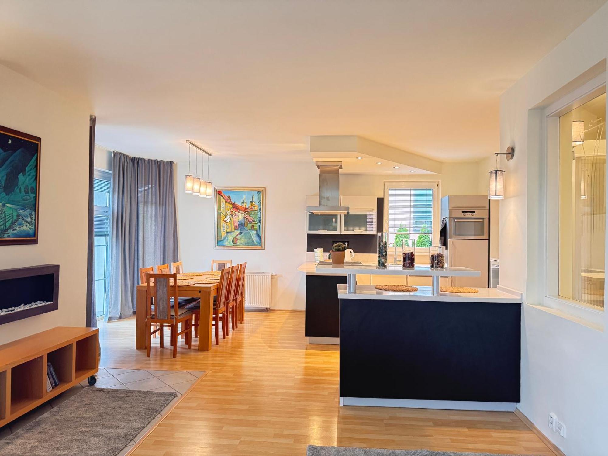 Diamondvilla, 4 Bedroom Apartment, Garden & Spa 프라하 외부 사진