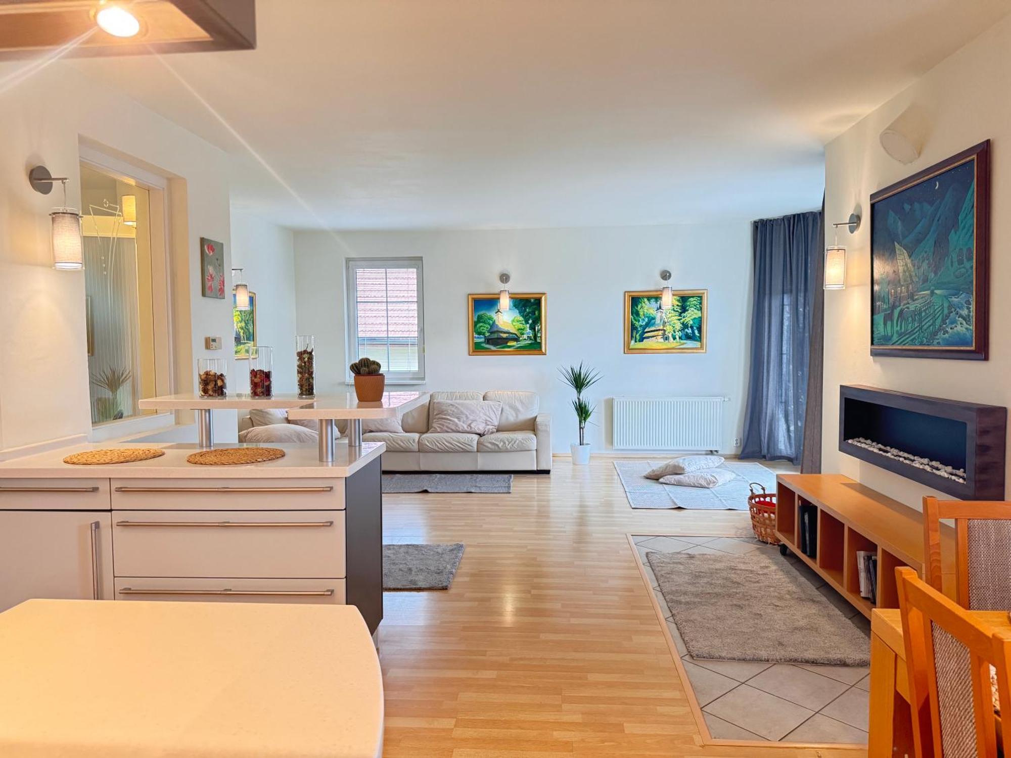 Diamondvilla, 4 Bedroom Apartment, Garden & Spa 프라하 외부 사진
